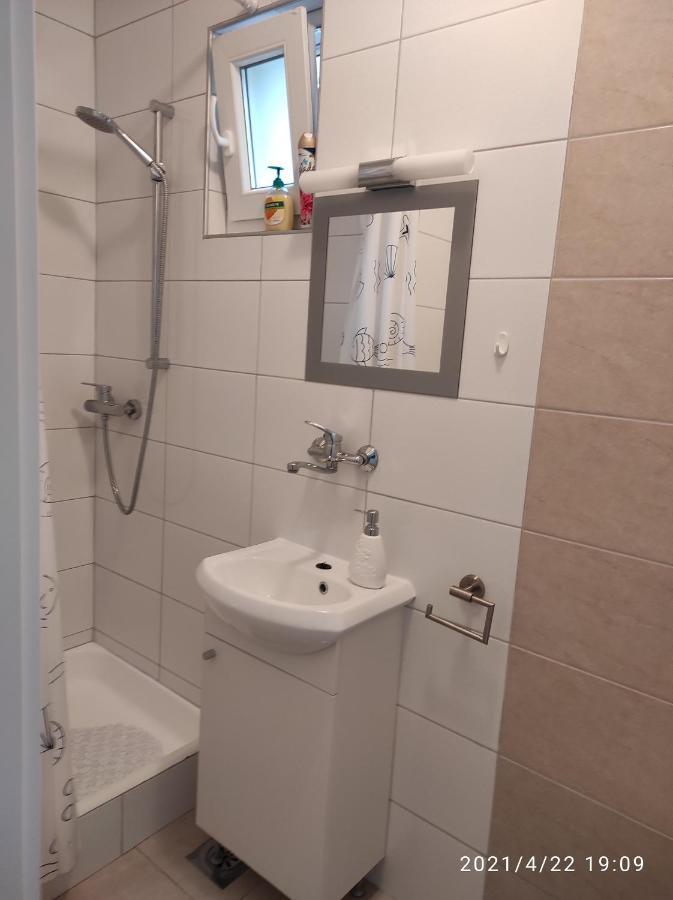 Apartmani Quattro สตารีกราด-ปาเคลนีซา ภายนอก รูปภาพ