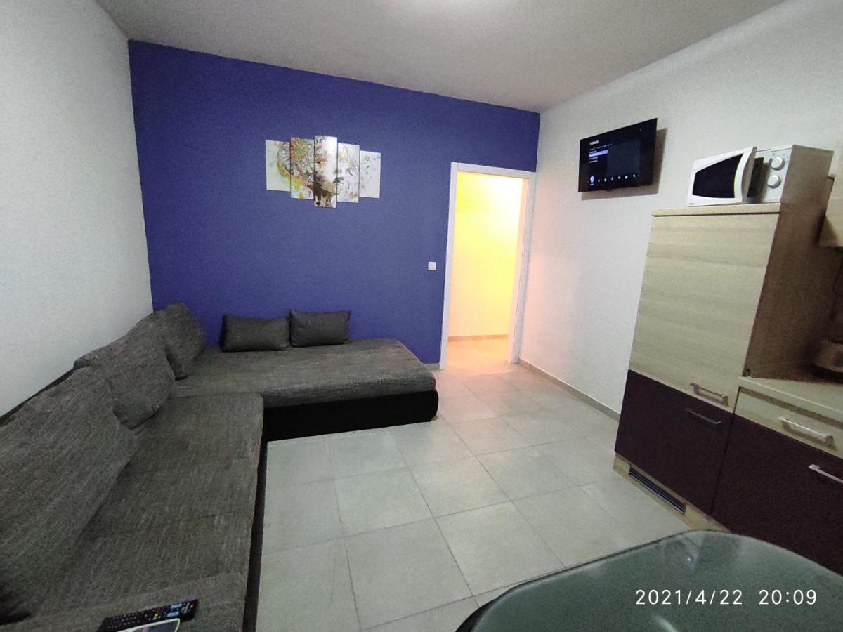 Apartmani Quattro สตารีกราด-ปาเคลนีซา ภายนอก รูปภาพ