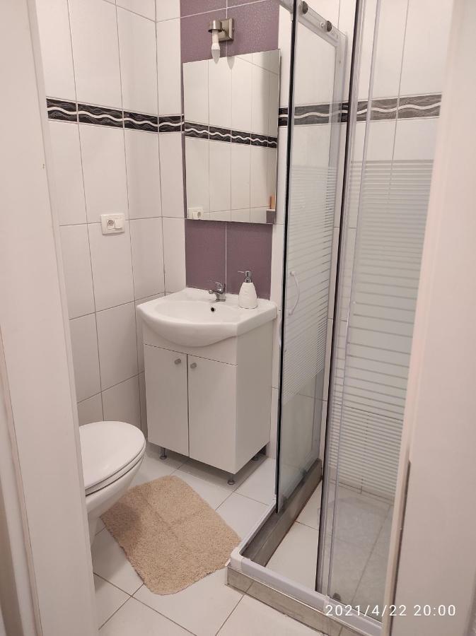 Apartmani Quattro สตารีกราด-ปาเคลนีซา ภายนอก รูปภาพ