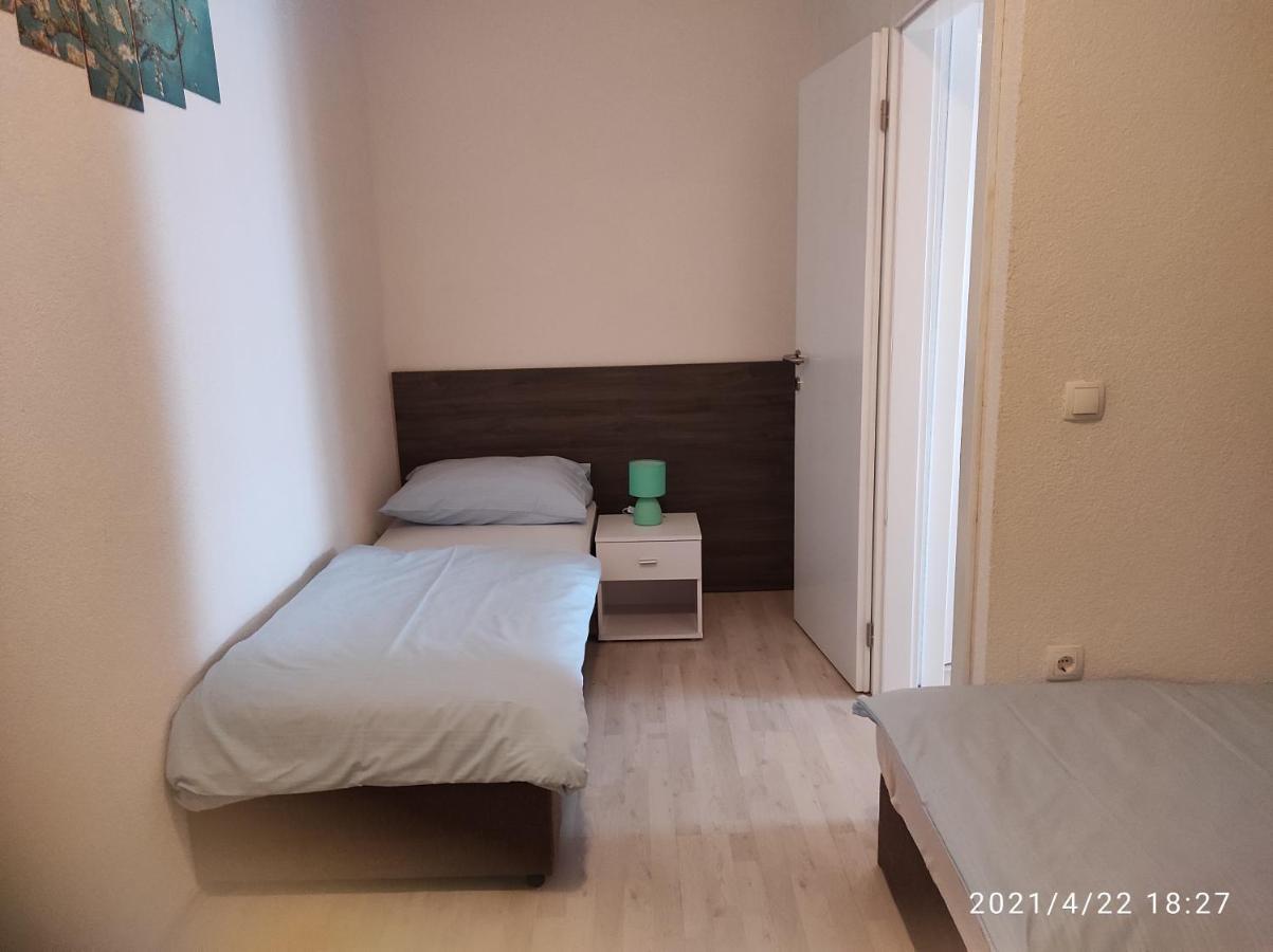 Apartmani Quattro สตารีกราด-ปาเคลนีซา ภายนอก รูปภาพ