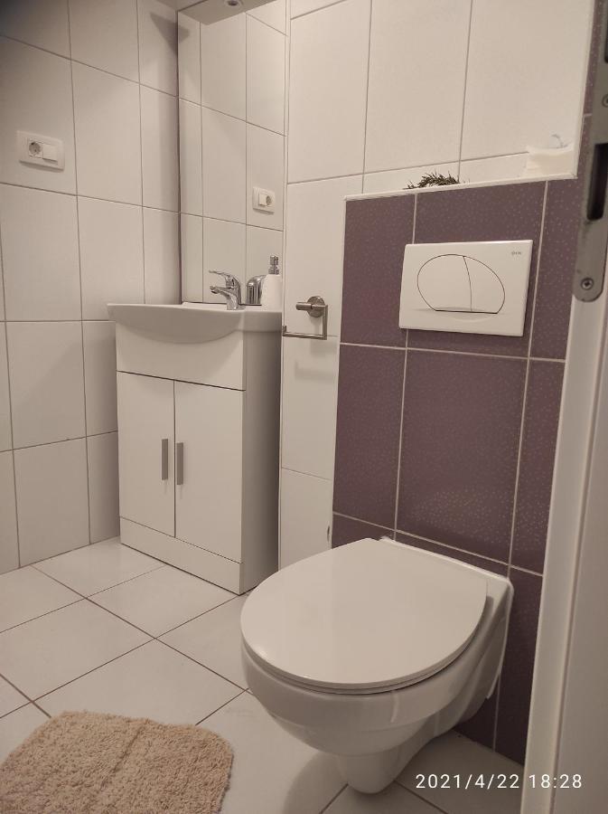 Apartmani Quattro สตารีกราด-ปาเคลนีซา ภายนอก รูปภาพ